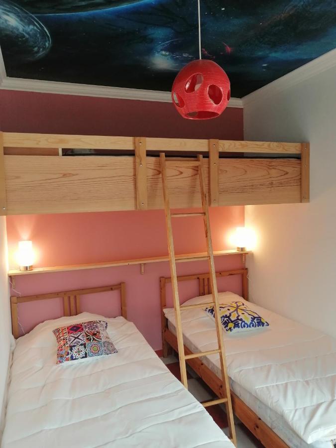 Captains Log House Hostel Балеал Екстериор снимка